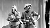 Mit ihrem virtuosen Spiel, der Magie des Schwarzen Theaters und viel Musik entführten die Mimen Bodecker & Neander ihr Publikum in die Welt von Don Quichotte und Sancho Pansa.